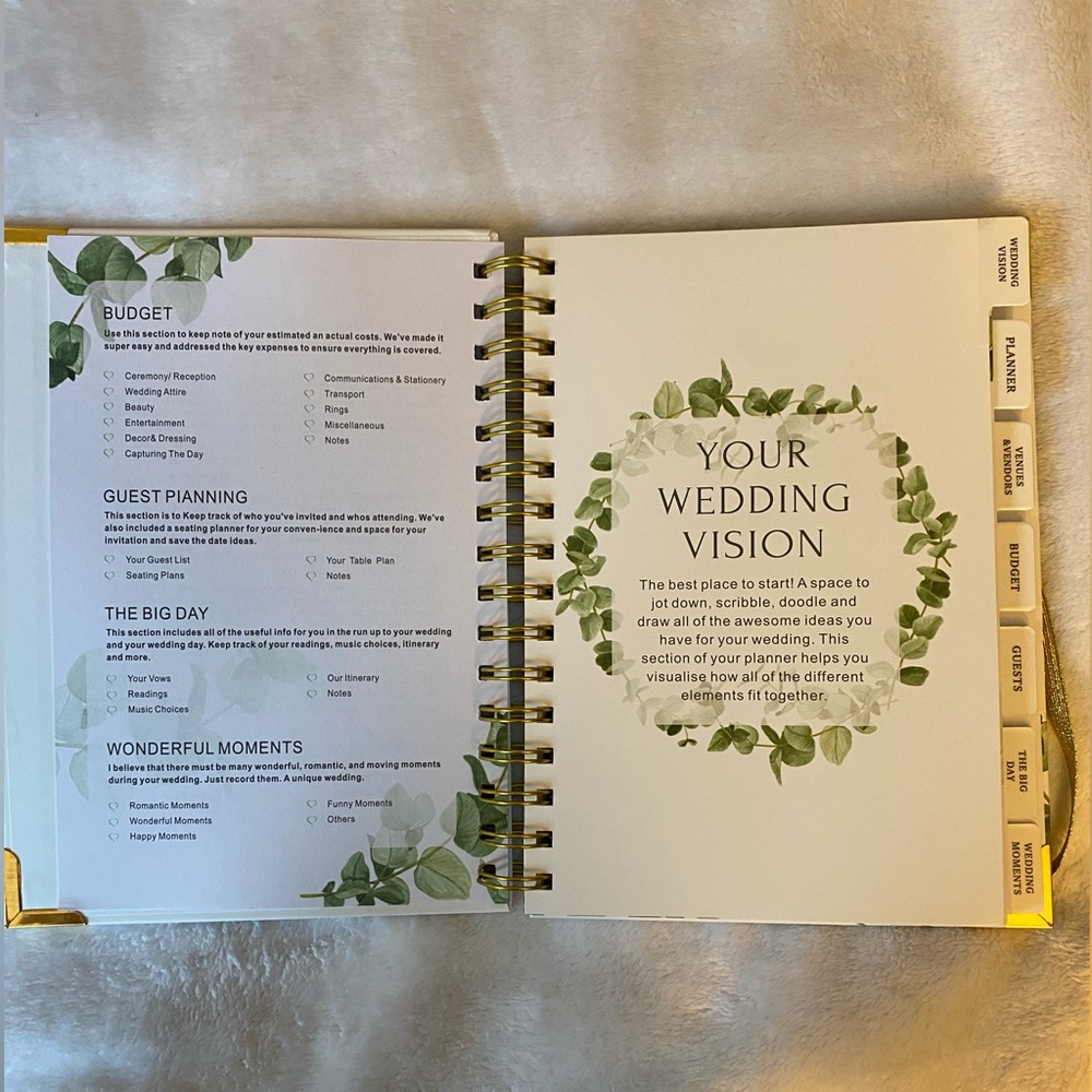 Comprehensive Wedding Planner Book - Picture 2 of 6